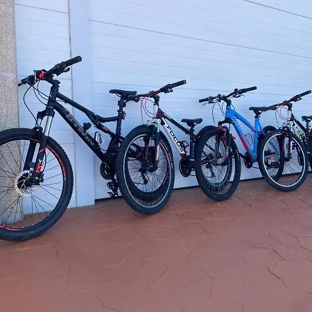 Casa de Férias Con Vistas Al Mar, Piscina, Pista Futbol...ideal Familias Con Ninos *